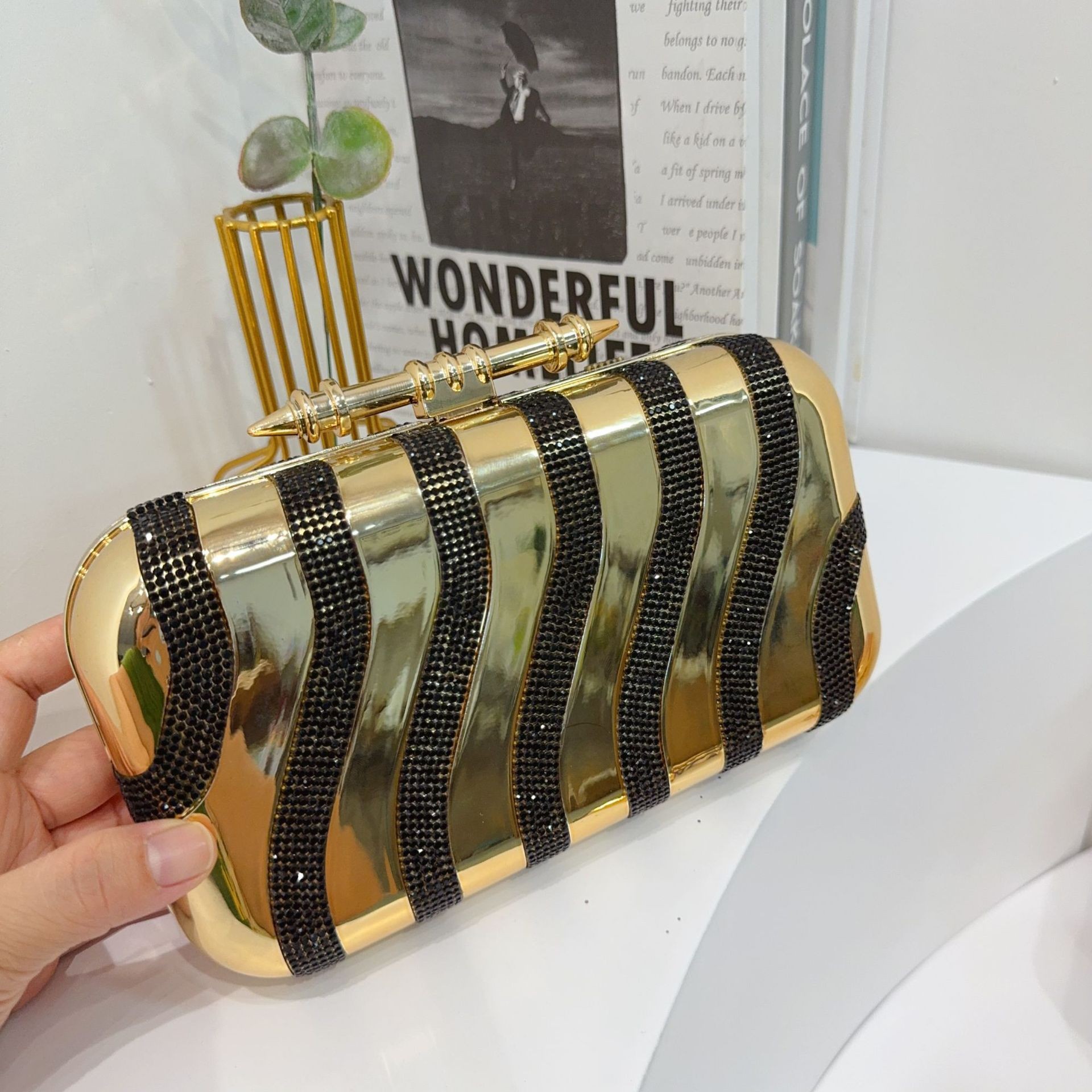 Bolsa de cena a rayas transfronterizas de diamantes acrílicos bolsas de cena de moda de sequillas cheongsam vestido bolsas de mano