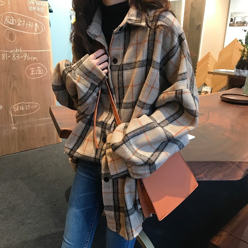 2022 Autumn Trendy Loose Retro Hong Kong Style Woolen Plaid Jacket Brushed Shirt Women's Design Popular Top 2022 Autumn Trendy Loose Retro Hong Kong Style Woolen Plaid Jacket Brushed Shirt Women's Design Popular Top