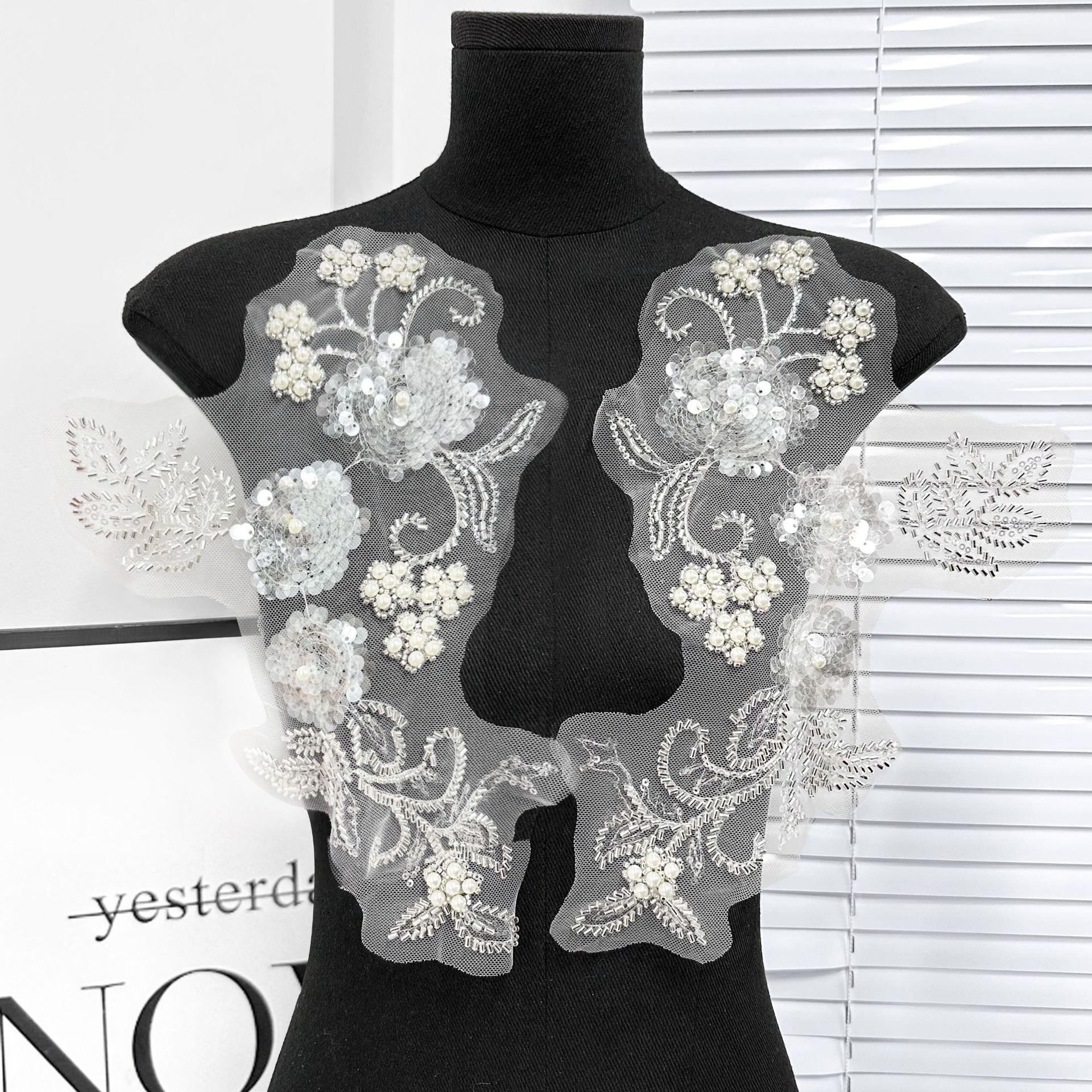 Cuentas estereoscópicas bordadas cuentas esquinilla flor de encaje decal vestido de boda tofacé ropa infantil DIY ropa camisa accesorios image 7