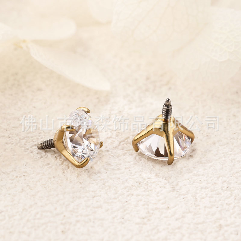 Pointed titanium steel lip stud product view
