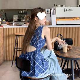 复古蓝色格子露腰吊带背心女夏季甜辣风漂亮别致收腰外穿无袖上衣