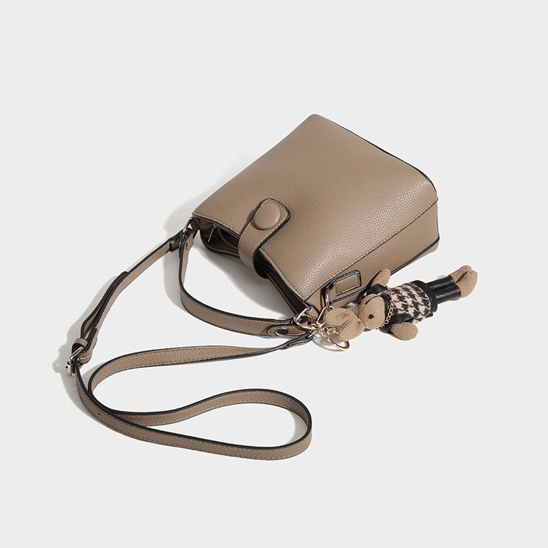 Women's Handbags 2025 Spring/Summer New Fashion Versatile Bucket Bag Luxury Shoulder Crossbody Handbag - Thumbnail 3
