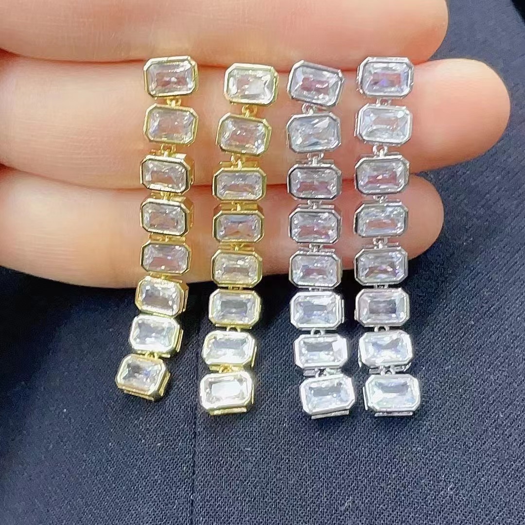 1 Pièce 1 Paire Mode Géométrique Le Cuivre Placage Zircon Femmes Bracelets Des Boucles D'oreilles Collier display picture 3