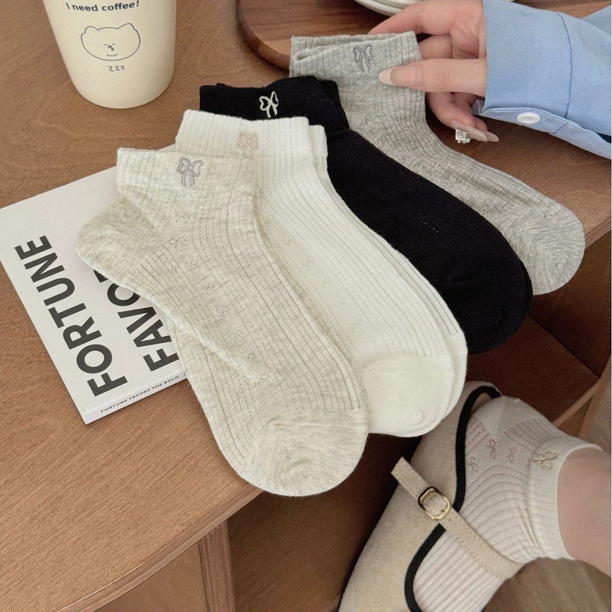 Ins Simple Korean Pure Color Embroidered Bow Socks Shallow Mouth Jk Girl Versatile Breathable Boneless Socks Thin Cotton