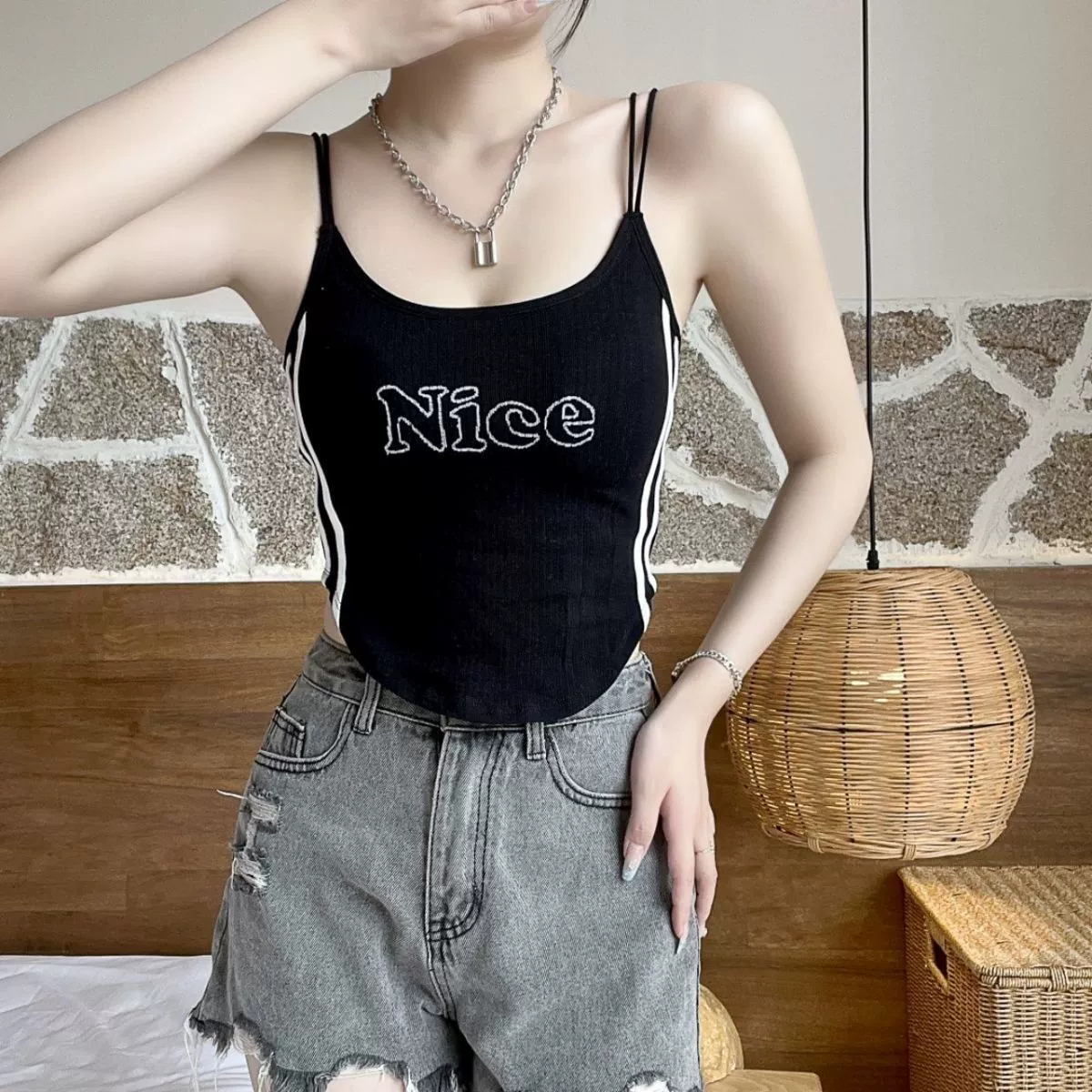 Летняя легкая и тонкая базовая майка, slim fit, интернет-селебрити, с вышивкой