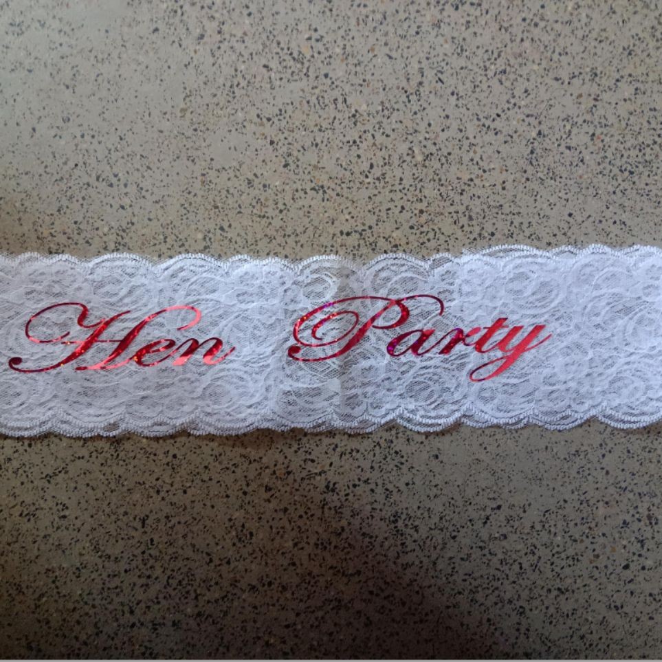 Cinta ceremonial de encaje negro de una sola capa con diseño de correa para el hombro con fuente láser DirtyThirty para fiestas y juegos de rol.