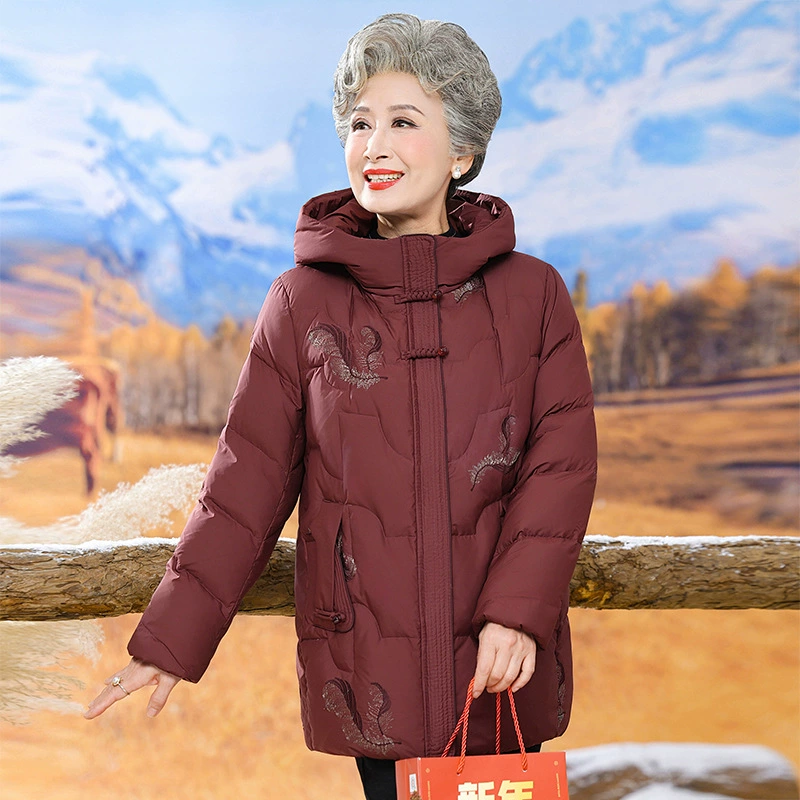 2024 среднего и пожилого возраста пальто мама пуховик иностранная вышивка с капюшоном