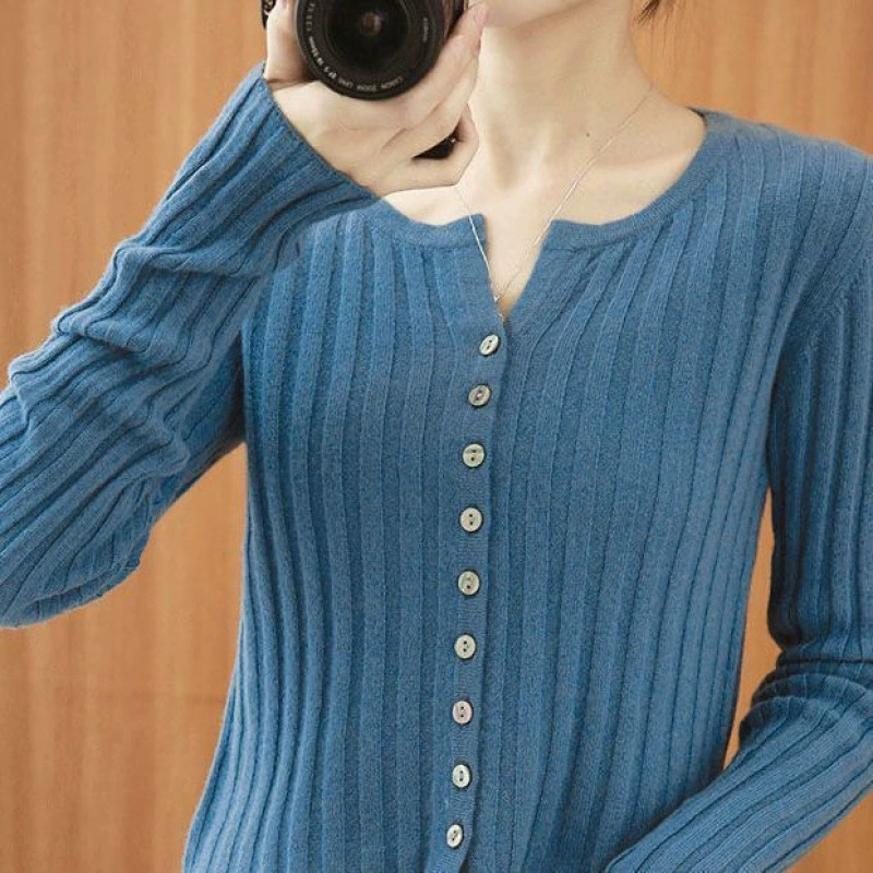 Демисезонная короткая кофта-п cardigan?