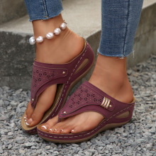 夹脚鱼嘴凉拖鞋女2025夏新款欧美外贸大码镂空厚底坡跟人字拖凉鞋