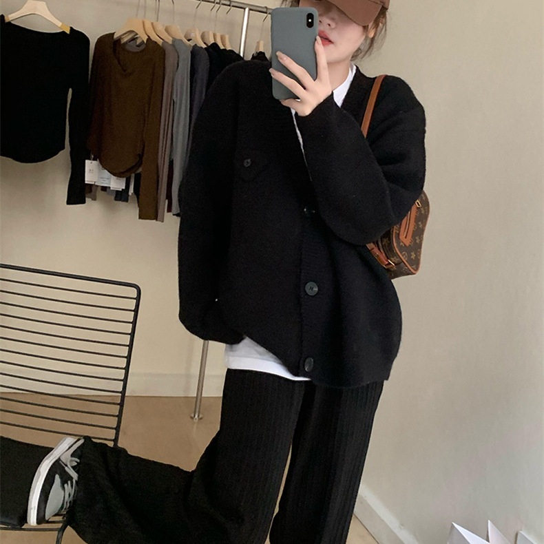 迷人v领纯色大码毛衣 韩版简约大码针织开衫慵懒休闲设计感外套女