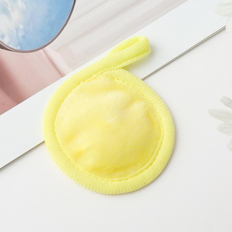 Limpieza repetida con desinfectantes de fibra de franela desinfectantes de fibra de franela desinfectantes de maquillaje con agua limpia