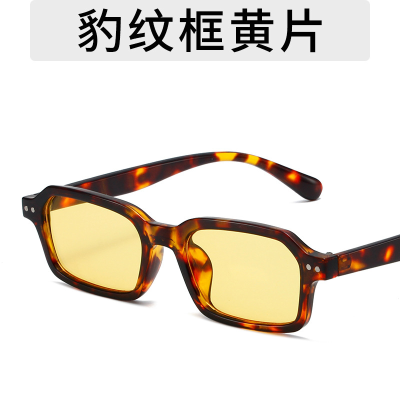 2025 nueva versión coreana de gafas de sol de moda rectangulares con montura pequeña, gafas de sol para viajar, gafas ligeras para hombres y mujeres