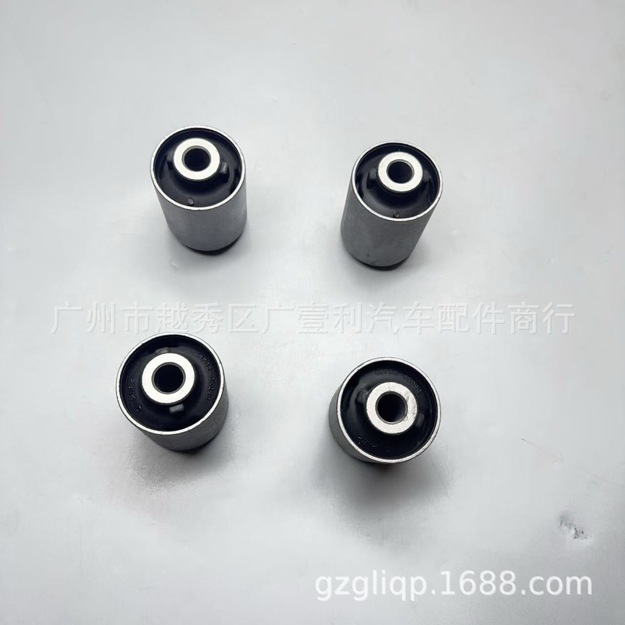 Applicable to 48702-0K090 48702-0K030 Revo Tgn51 Gun156 Rear Pull Rod Rubber Sleeve
