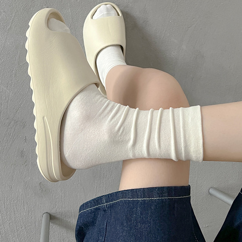 White socks for women, autumn and winter cotton mid-calf socks, soft and waxy cream confinement socks, loose mouth Japanese style spring and autumn stockings
