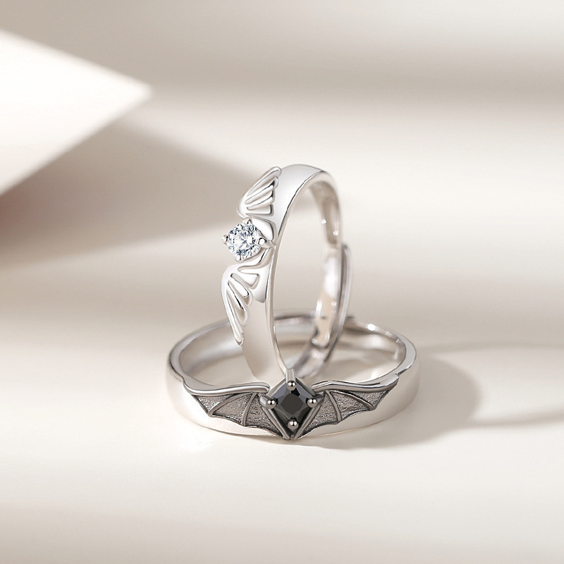 Yunjin ángel y diablo anillo de pareja anillo de dedo índice de hombres y mujeres nicho personalidad alas anillo abierto