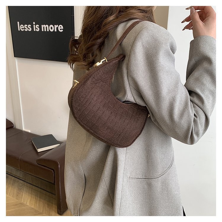 198g Weight Nylon Lining Material Sewing Thread Fashion Element Zipper Closure Type Single Shoulder Strap Strap Type Handbag Bags Type Holiday, Daily Occasion Polyester Material Solid Color Pattern All Seasons Season Women's Gender Classic Style, Streetwear Style Square Shape Medium Size Women's Medium Polyester Solid Color Classic Style Streetwear Sewing Thread Square Zipper Handbag 7