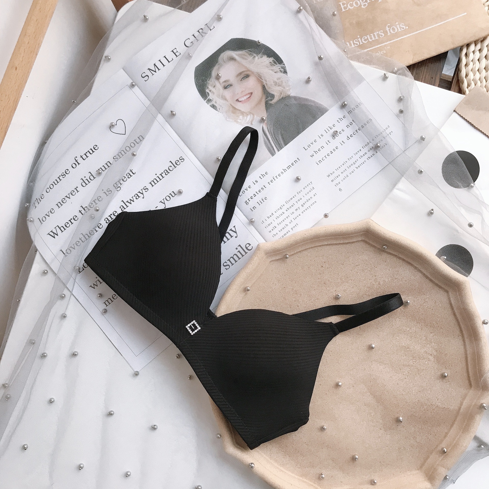 Ropa interior mujer estilo delgado sujetador de texto femenino sin anillo de acero recogido, antiflacidez, rayas cómodas sin costuras