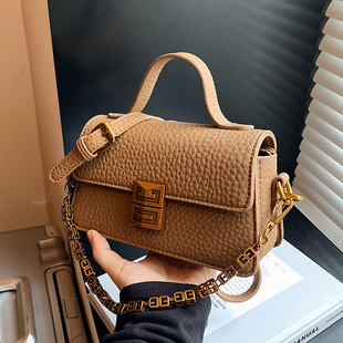 Autumn and Winter Popular Bag Women's 2024 New Retro All-match Crossbody Bag Super Popular Portable Brown Small Square Bag