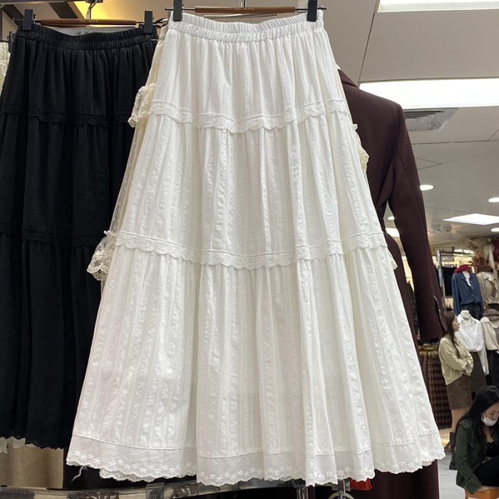新商品のケーキ層の刺繍レースは半身のスカートの女性2025早春のフランス式の小さい衆の白い半身の長いスカートをつなぎ合わせます。|undefined