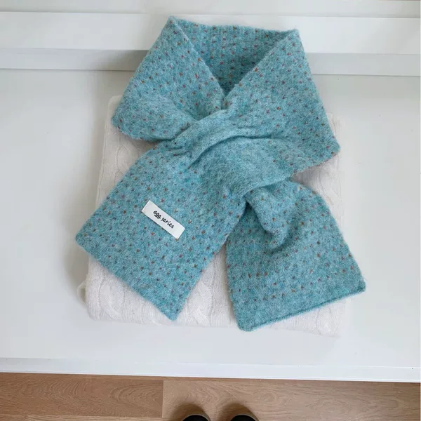 Korean-style cross-dot knit scarf for women, autumn and winter versatile soft plush simple warm neck-protecting short neck warmer trendy