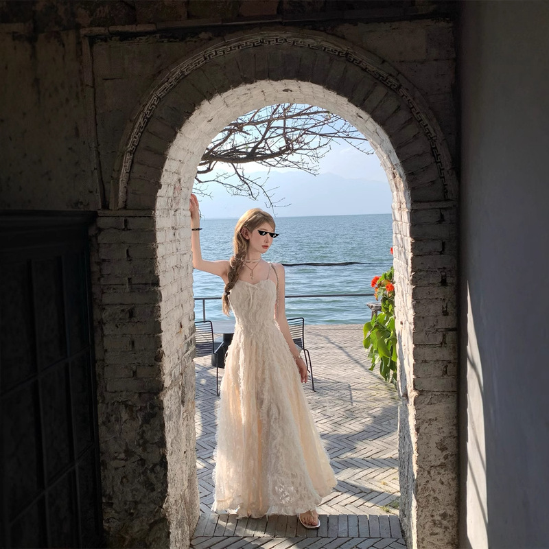 Chuanshanshan Zuan Guang Bai Que Original Tyrande Fabric Diamond Chain Feather Fairy Waist-Cinching Strap Dress for Women Chuanshanshan Zuan Guang Bai Que Original Tyrande Fabric Diamond Chain Feather Fairy Waist-Cinching Strap Dress for Women