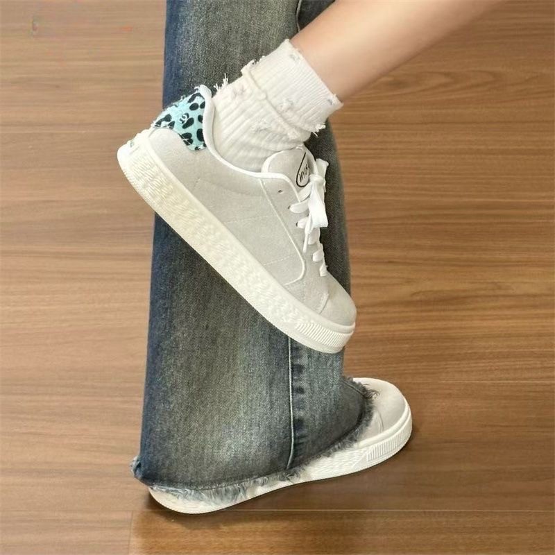 2025 primavera nuevos zapatos deportivos zapatos blancos casuales suela suave transpirable de corte bajo ins zapatos de mujer de diseño original de moda