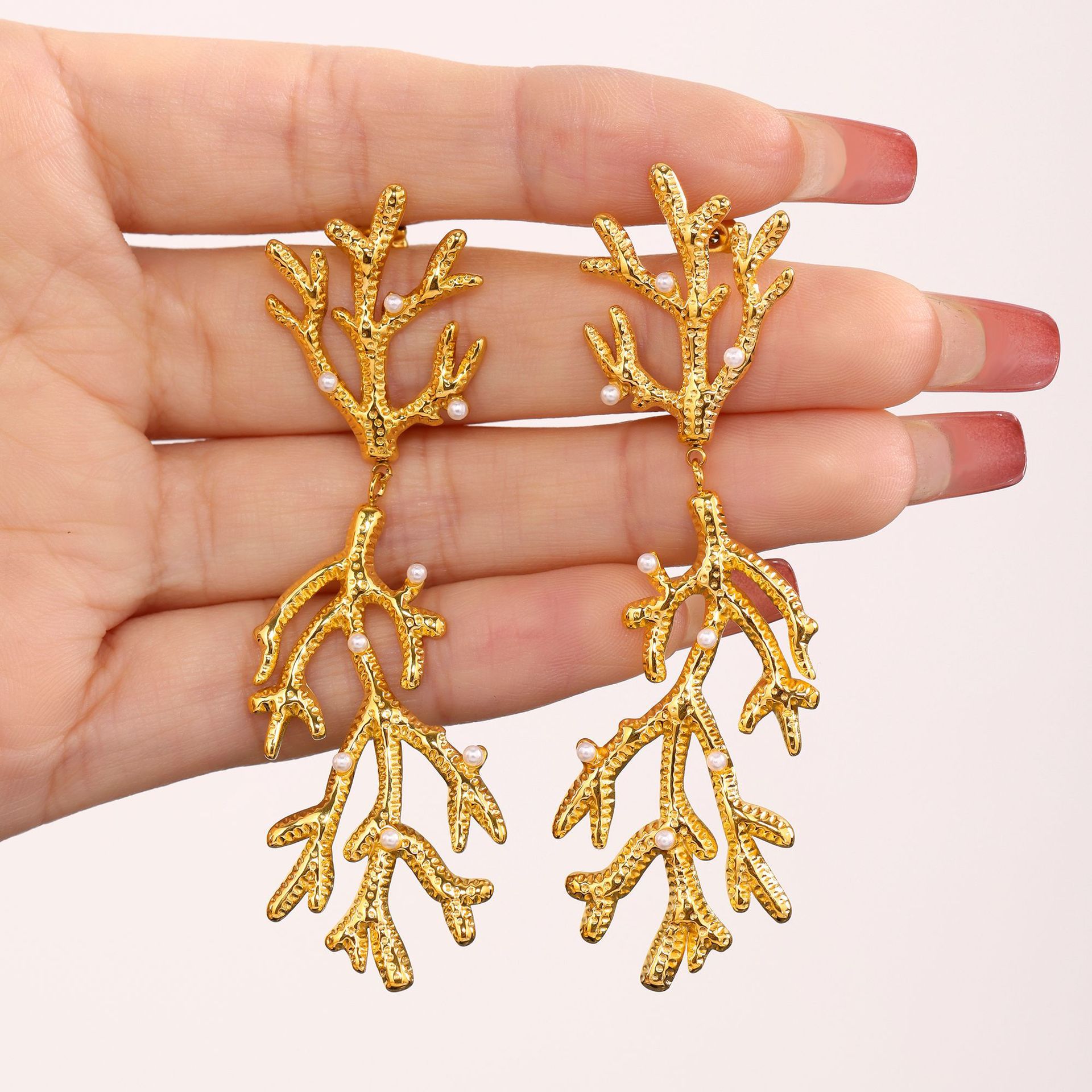 Square Sugar Exaggerated Pearl Texture Coral Shaped Fashionable Earrings Women's Stainless Steel Earrings_voghion.com