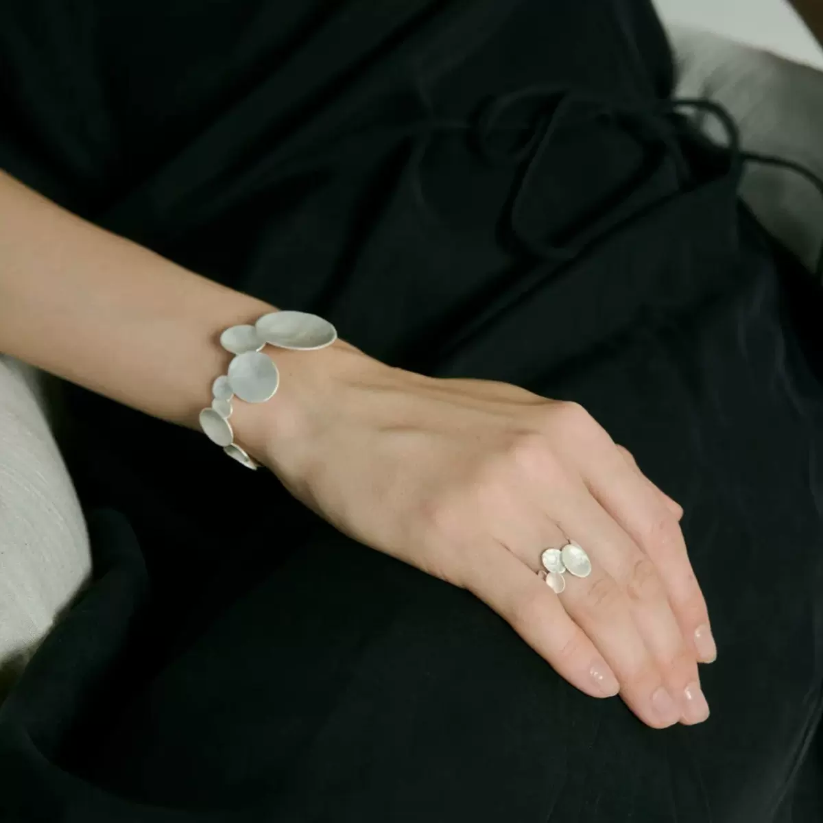 新款轻奢时尚简约气质百搭不规则圆形戒指小众高级感开口戒子指环