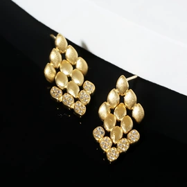 项链;耳钉;耳扣