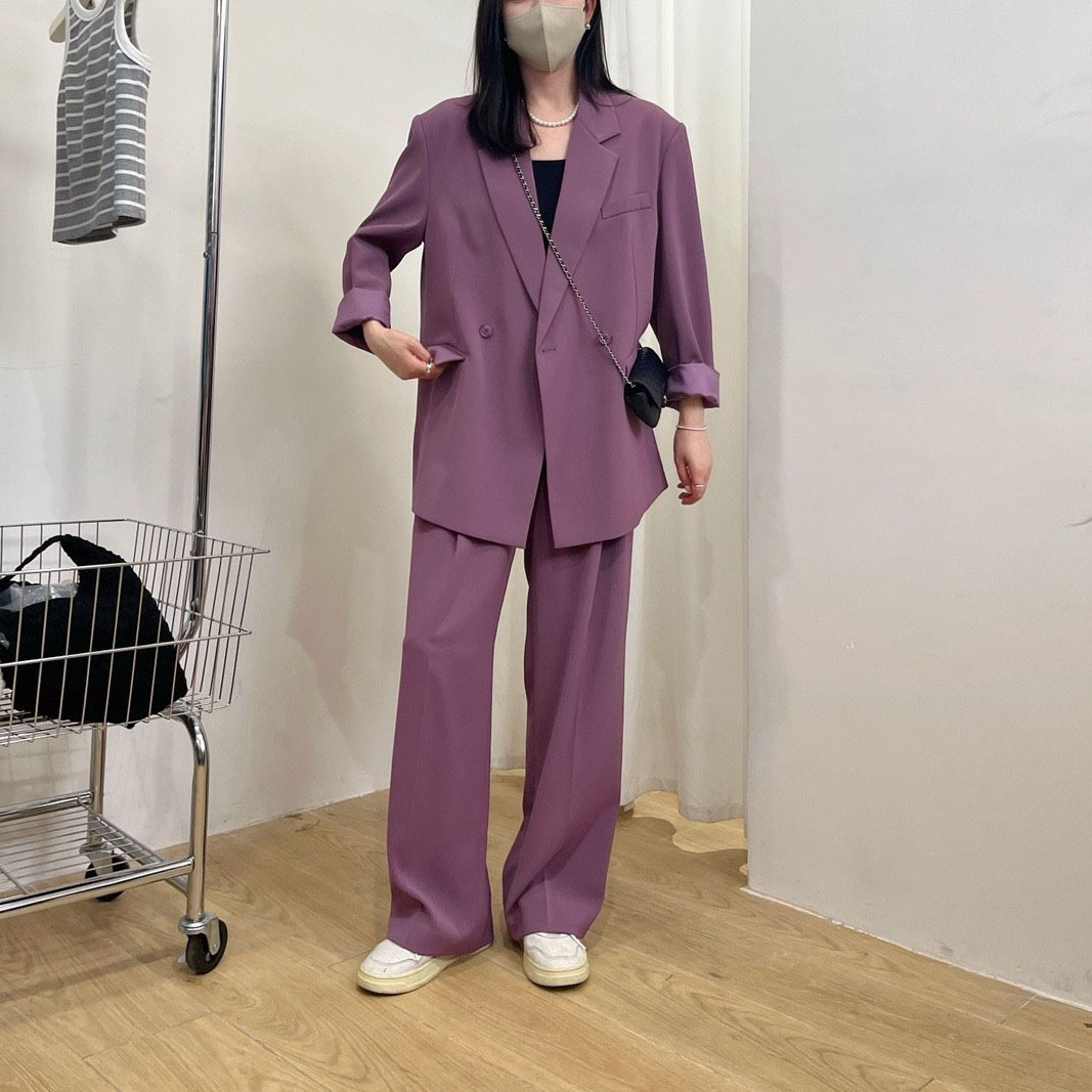 Фиолетовый костюм