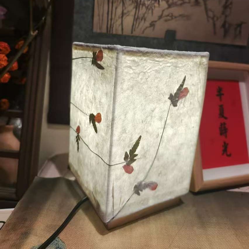 Pequeño papel de flores fresco, papel escondido a mano, papel de embalaje de pétalos, papel tradicional, clip de papel, papel decorativo, papel de lámpara al por mayor