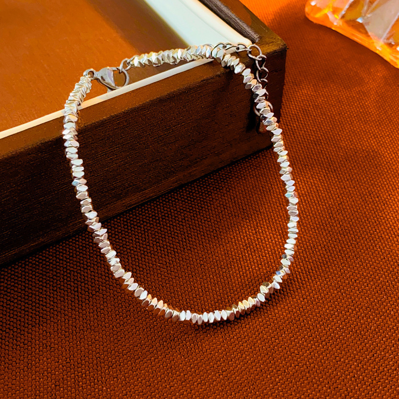 Collar con diseño de mariposa y flor, diseño de nicho moderno, cadena para clavícula, versátil, sensación de alta gama, fabricante de joyería para mejores amigas