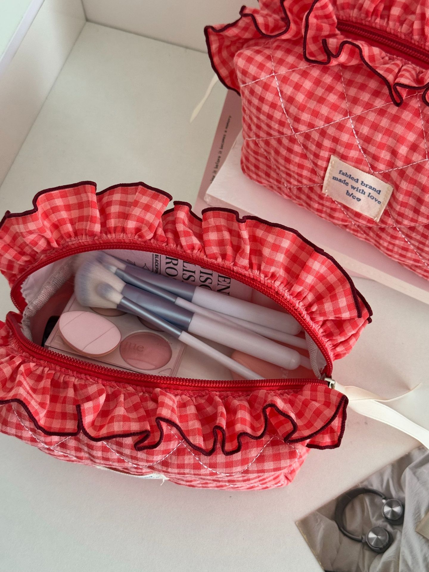 96g Weight Polyester Lining Material Zipper Closure Type / Strap Type Cosmetic Bag Bags Type Daily Occasion Cotton Material Bag, Lattice Pattern All Seasons Season Women's Gender Streetwear Style Square Shape Streetwear Bag Lattice Cotton Square Makeup Bags 2