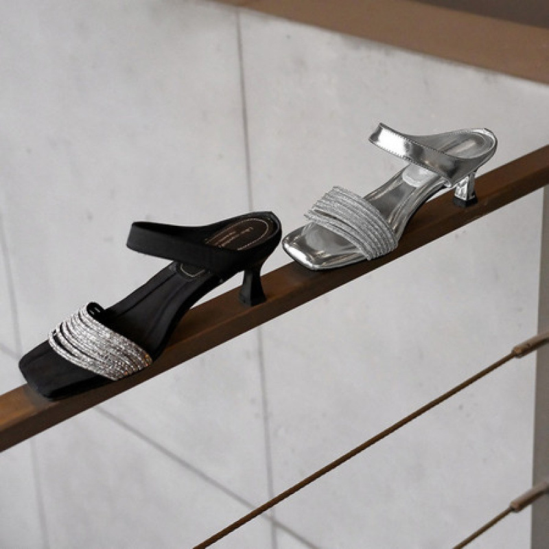 2026 New Summer Style Rhinestone Square-Toe Open-Toe High-Heeled Shoes with Chunky Heels, Black Satin French-Style Sandals 2026 New Summer Style Rhinestone Square-Toe Open-Toe High-Heeled Shoes with Chunky Heels, Black Satin French-Style Sandals