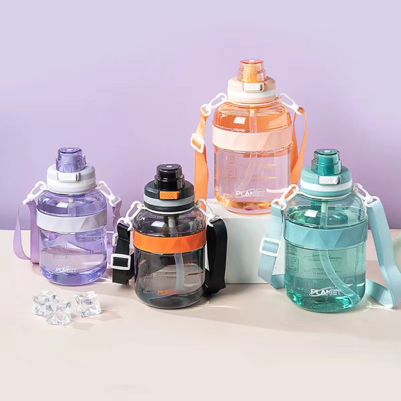 Yitong nueva taza de agua deportiva de gran capacidad taza de plástico de verano estudiantes de oficina adultos hervidor de agua portátil de paja