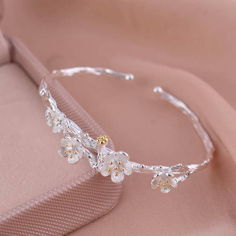 Plum Blossom Bracelet Female Summer Student Simple Mori Style Fresh All-match Peach Blossom Bracelet Fashion Sweet for Girlfriend