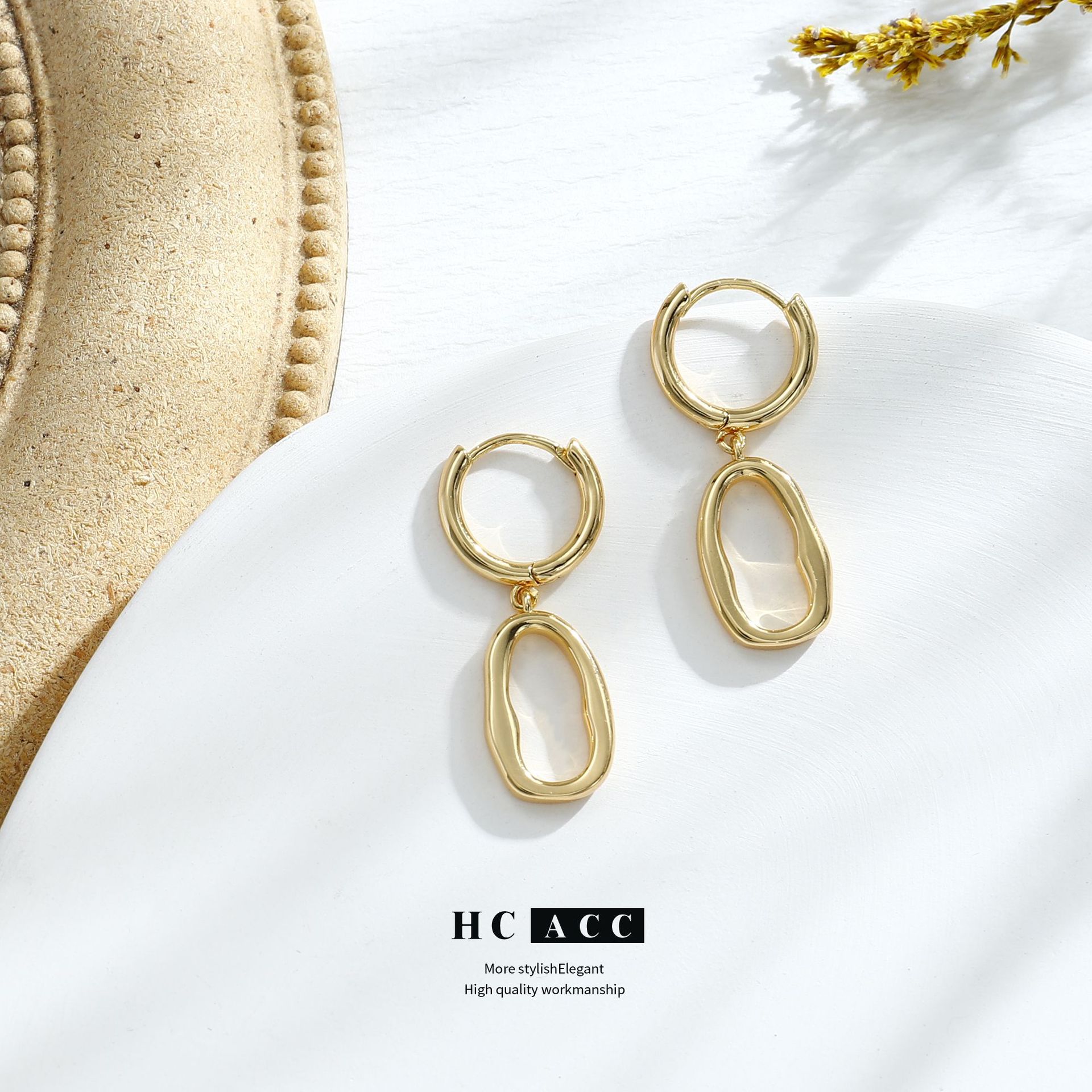 european-and-american-fashion-niche-design-simple-temperament-geometric-metal-earrings-copper-plated-gold-double-ring-hollow-womens-earrings