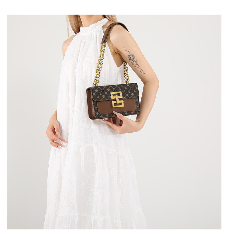 High-end texture, retro single-shoulder women's 2024 autumn new trendy and versatile chain crossbody small square bag undefined