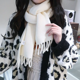 成人帽;毛衣;围巾