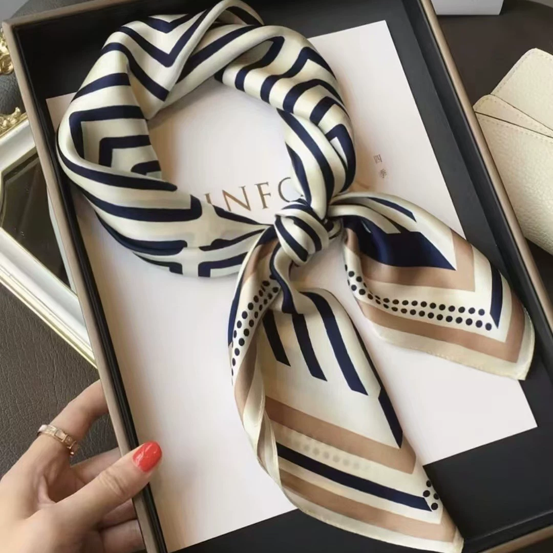 Су-Ханчжоу шелковый шелковый шелковый шелковый шарф ретро дикий высокий смысл 70 см маленький квадратный шарф весной и осенью шарф оптом