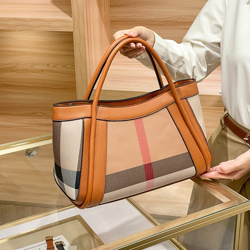 European and American Fashion Genuine Leather Large-Capacity Handbag Plaid Tote Bag 2025 New Bag Women's Shoulder Crossbody Large Bag European and American Fashion Genuine Leather Large-Capacity Handbag Plaid Tote Bag 2025 New Bag Women's Shoulder Crossbody Large Bag