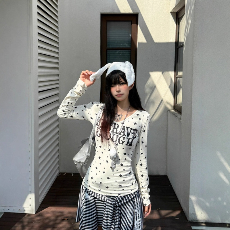 [260g Rayon Modal] American Style All-Over Printed Star Letters V Neck Slim Fit Sweet and Cool Sexy Slimming Look Top Trendy