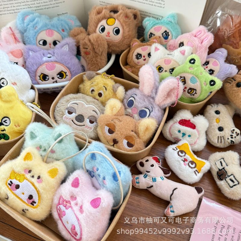 可爱甜美少女卡通凯蒂猫毛绒发饰围巾手套挂件胸针配件辅料配饰|undefined