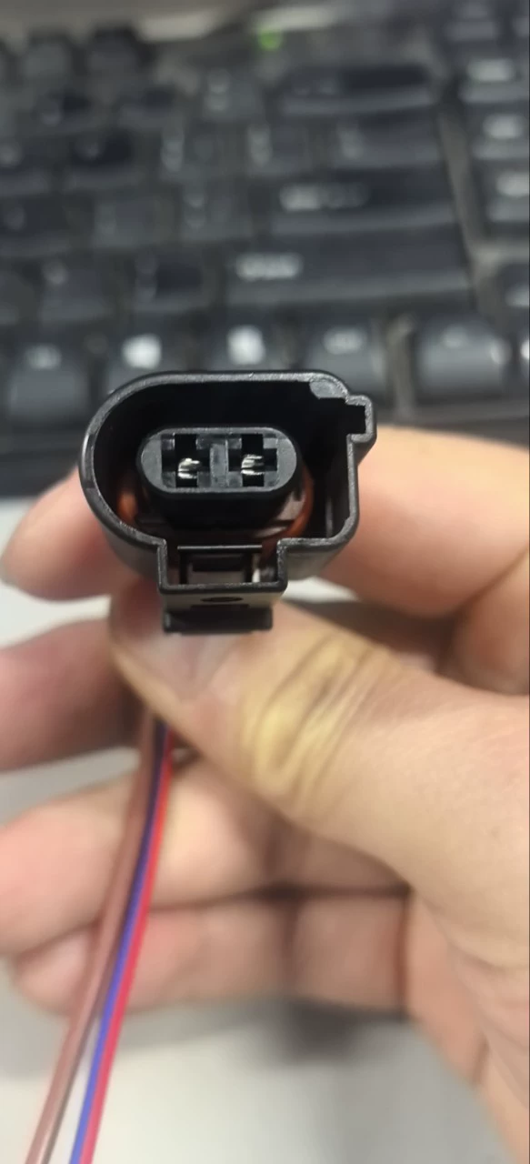 1J0973722A 1J0 973 722 A Заглушка заднего цилиндра Touron Golf Заглушка канистры с активированным углем