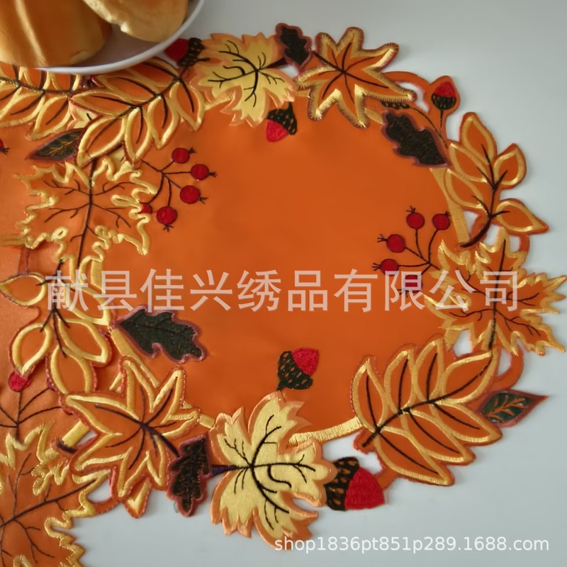 国境を越えた感謝祭オレンジ色の紅葉カボチャ刺繍透かし彫りテーブル旗円形食マット源工場卸売り|undefined