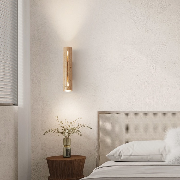 Pasillo lámpara de pared escalera de viento Huangyuan madera cabecera agujero residencial diseño silencioso simple torre de madera pared de piedra diseñador de lámpara de pared
