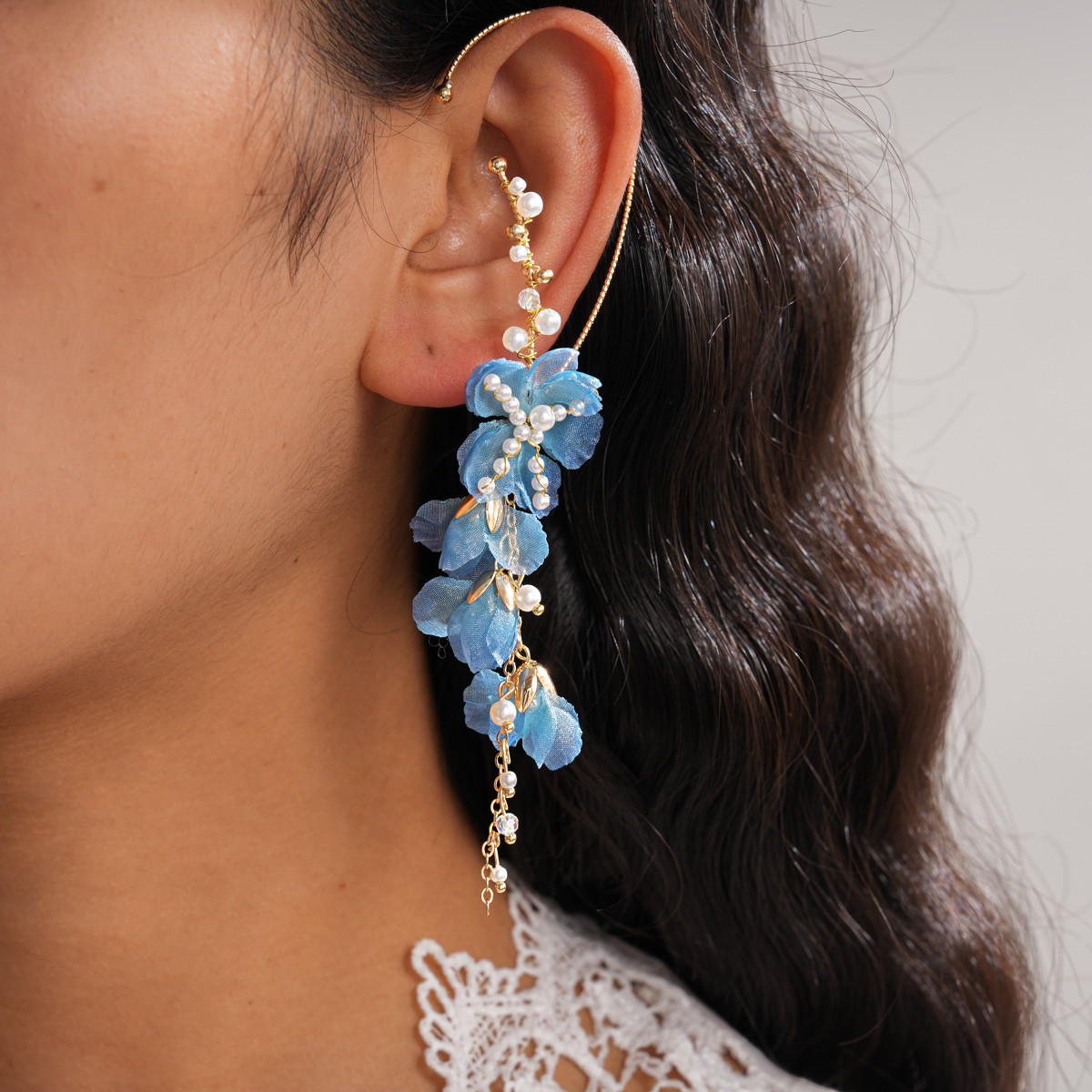 Europa y los Estados Unidos super inmortal vidrio de perla chiffon flor de bordillo personalidad dulce aretes de aretes de vacaciones de mar aretes de viento