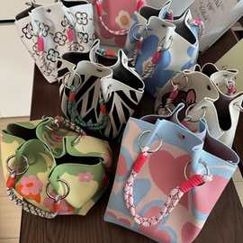 2025新款针织手提包卡通手拎包遛娃妈咪包简约百搭大容量编织水桶