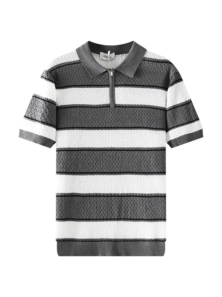 La vieja camiseta de polo de punto a rayas de color antiguo con cremallera con solapa de manga corta de negocios de polo casual de alto nivel