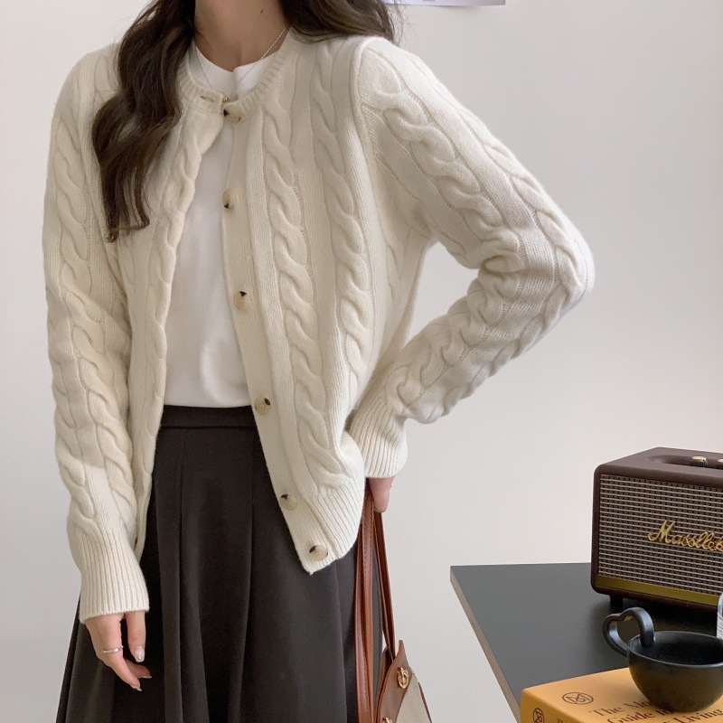 Retro solid color small design sweater